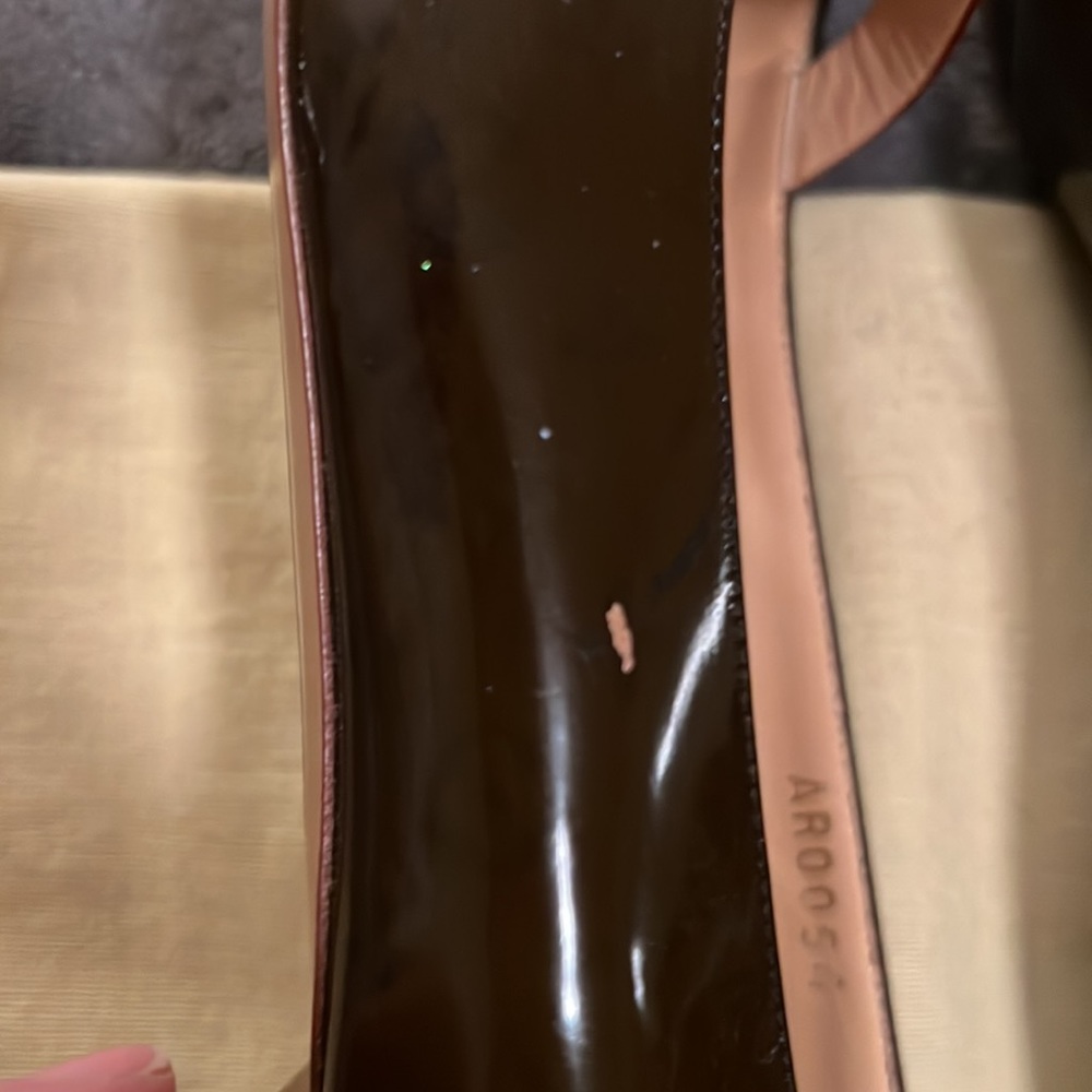 Louis Vuitton Patent Leather Flats with Pink Strap - Picture 8 of 11